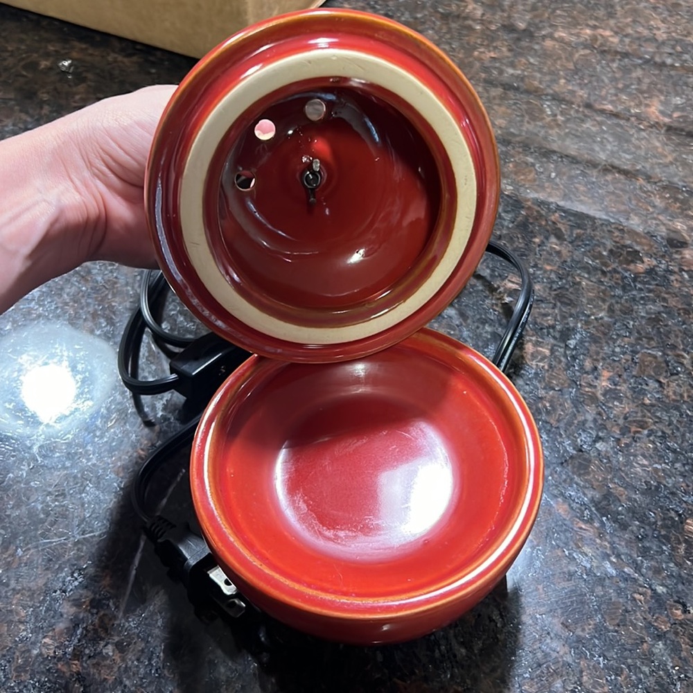 Scentsy Apple Warmer - Element Warmer - Picture 4 of 5